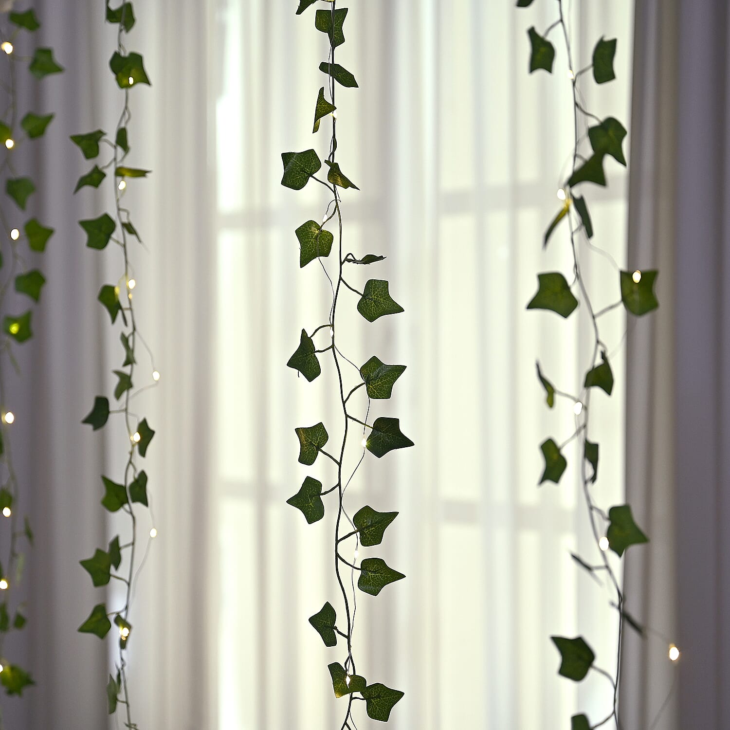Solar Ivy Leaf String Lights - Green Garland with 160 Warm White LEDs & Rechargeable Battery (Included)
