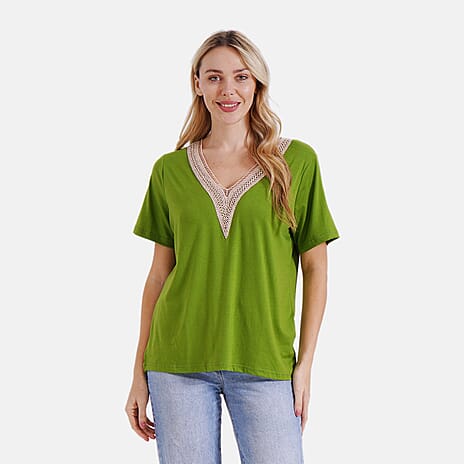 - Maisi Elegant V-Neck Lace Blouse (Size M) - Green
