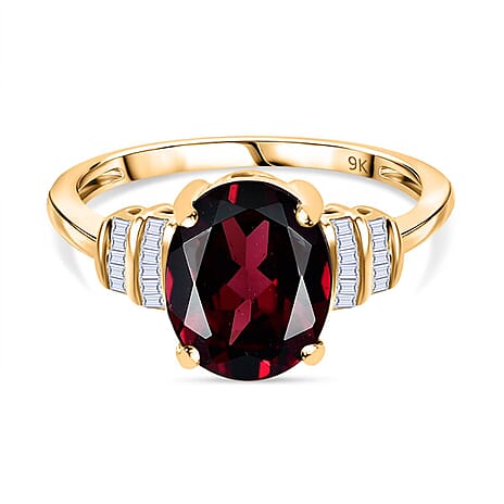 Extremely Rare Size-  9K Yellow Gold Orissa Natural Rhodolite Garnet (Oval 10x8 mm) and Natural Diamond Ring 3.40 Ct.