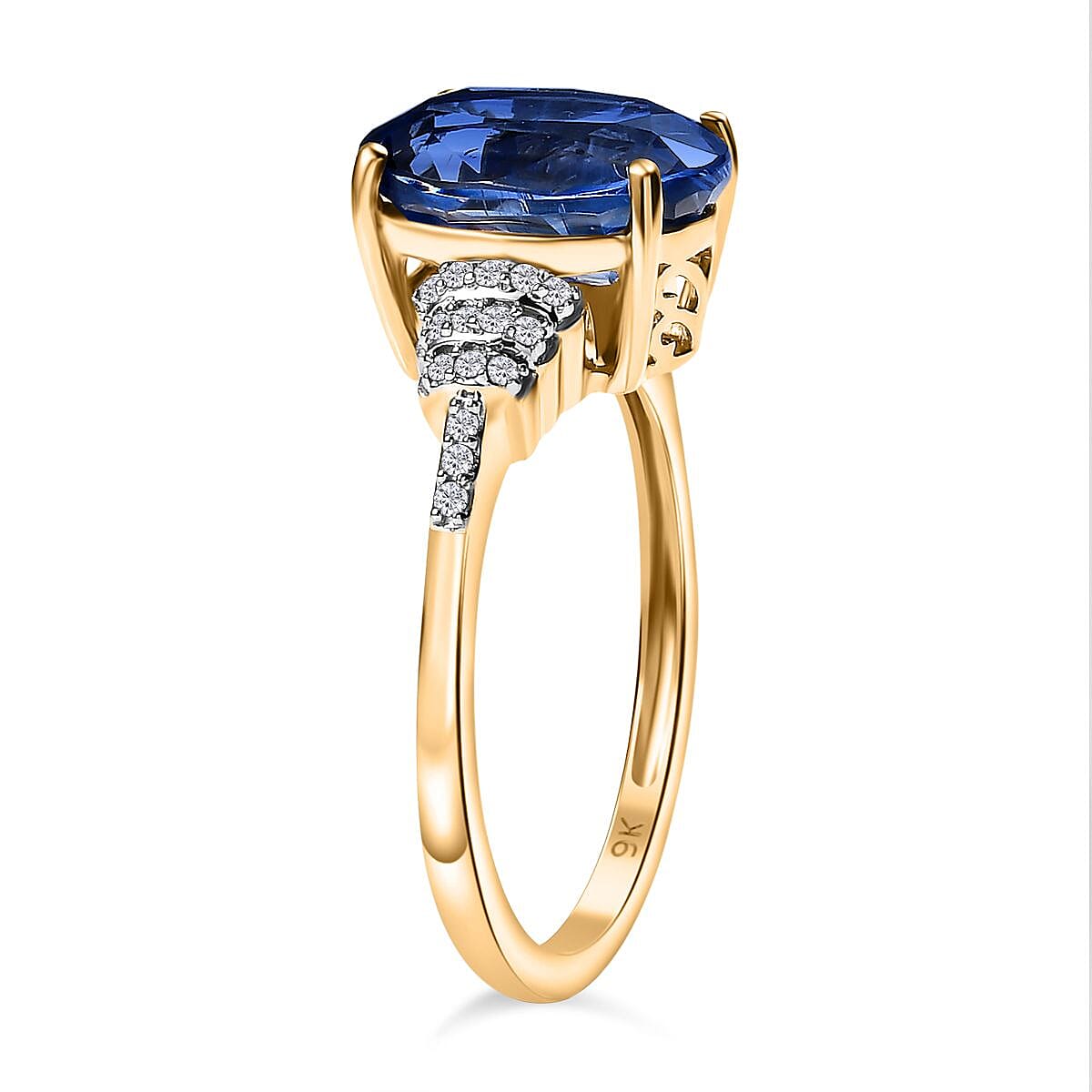 Collectors Dream - 9K Yellow Gold AAA Natural Kashmir Kyanite (4.65Ct) & Natural White Diamond Ring 4.77 Ct.