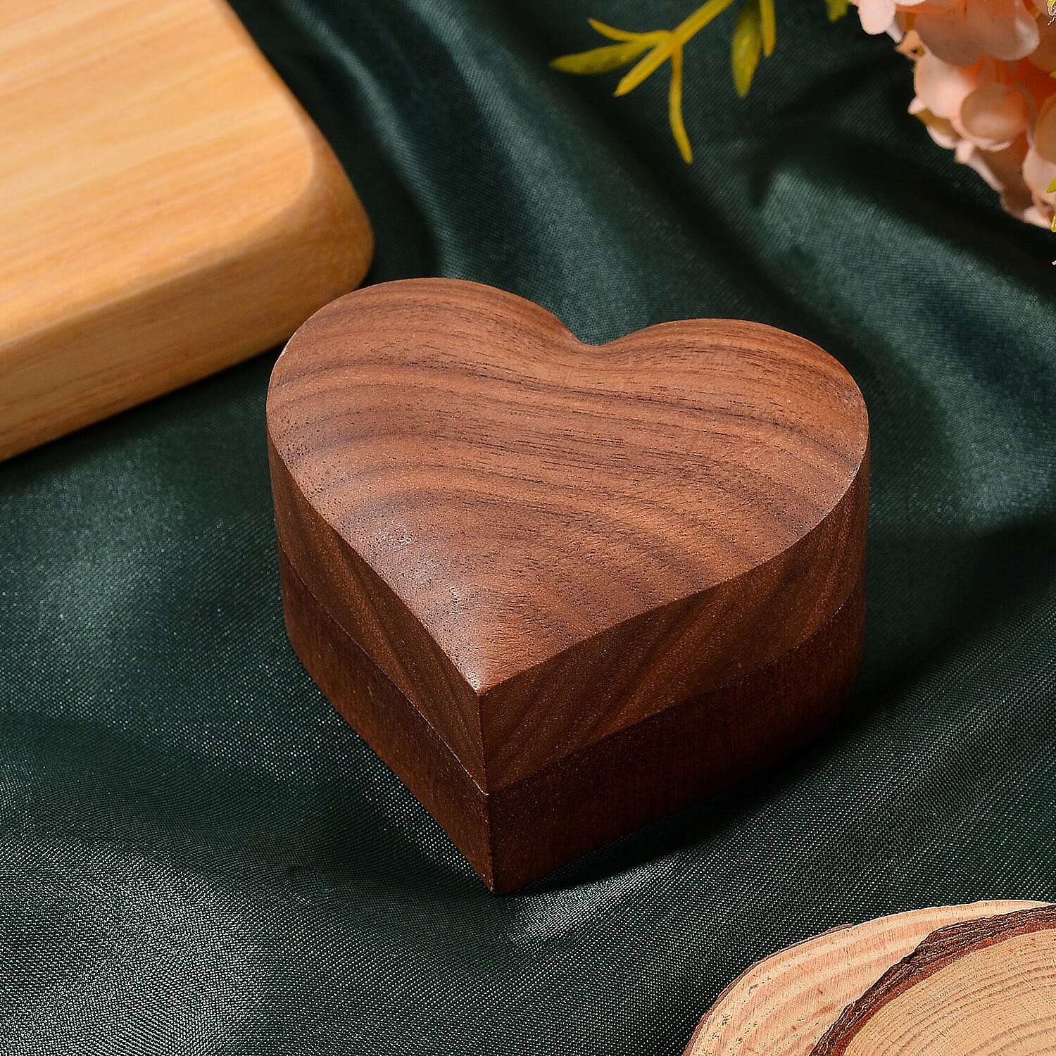 3D Curve Design Stud Earring Box (Size 6x5x3 cm)