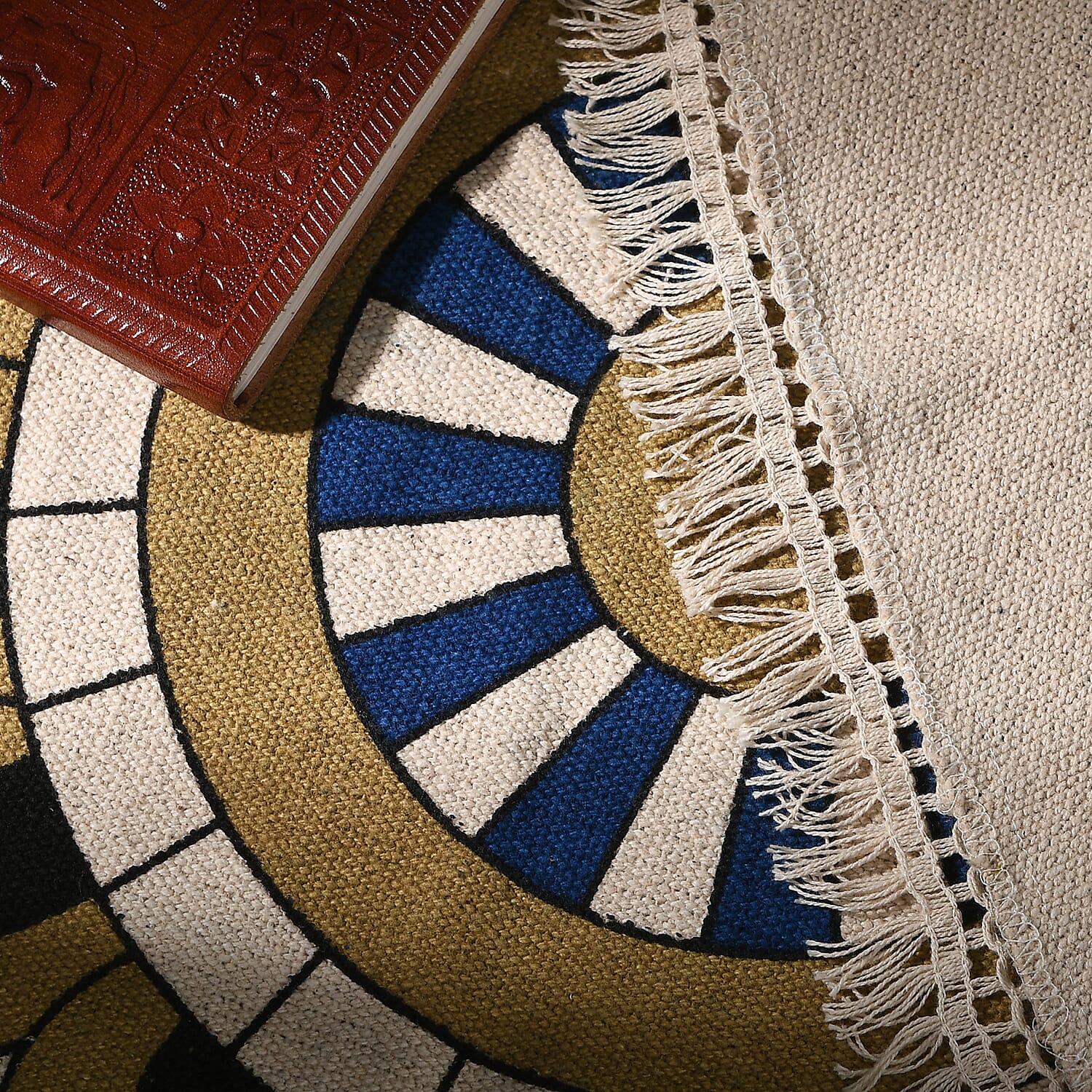 Multipurpose Retro Floral Pattern Round Rug (5ft Diameter) - Blue