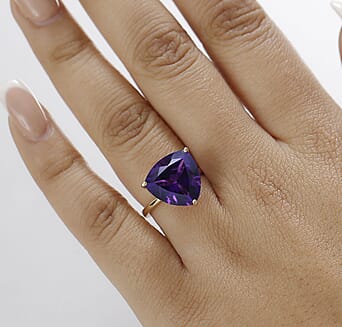 https://tjcuk.sirv.com/Products/80/4/8043572/9K-Yellow-Gold-AAA-Zambian-Amethyst-Solitaire-Ring-8-80-ct-Gold-Wt-2-5_8043572_2.jpg?w=342&h=342
