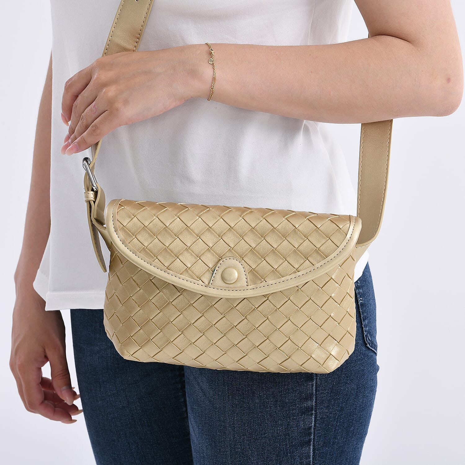 Elegant Intrecciato Crossbody Bag with Adjustable Strap - Gold