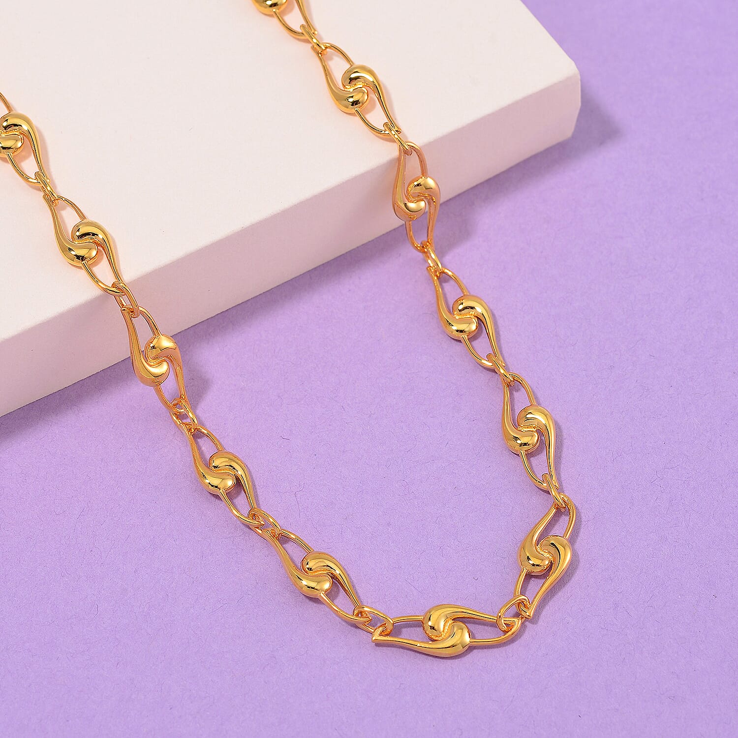 LucyQ- Jumbo Knot Link Drip Collection Necklace (Size - 20 with Ext) with Lobster Clasp in 18K Vermeil Yellow Gold Plated Sterling Silver, Silver Wt. 22.20 Gms.