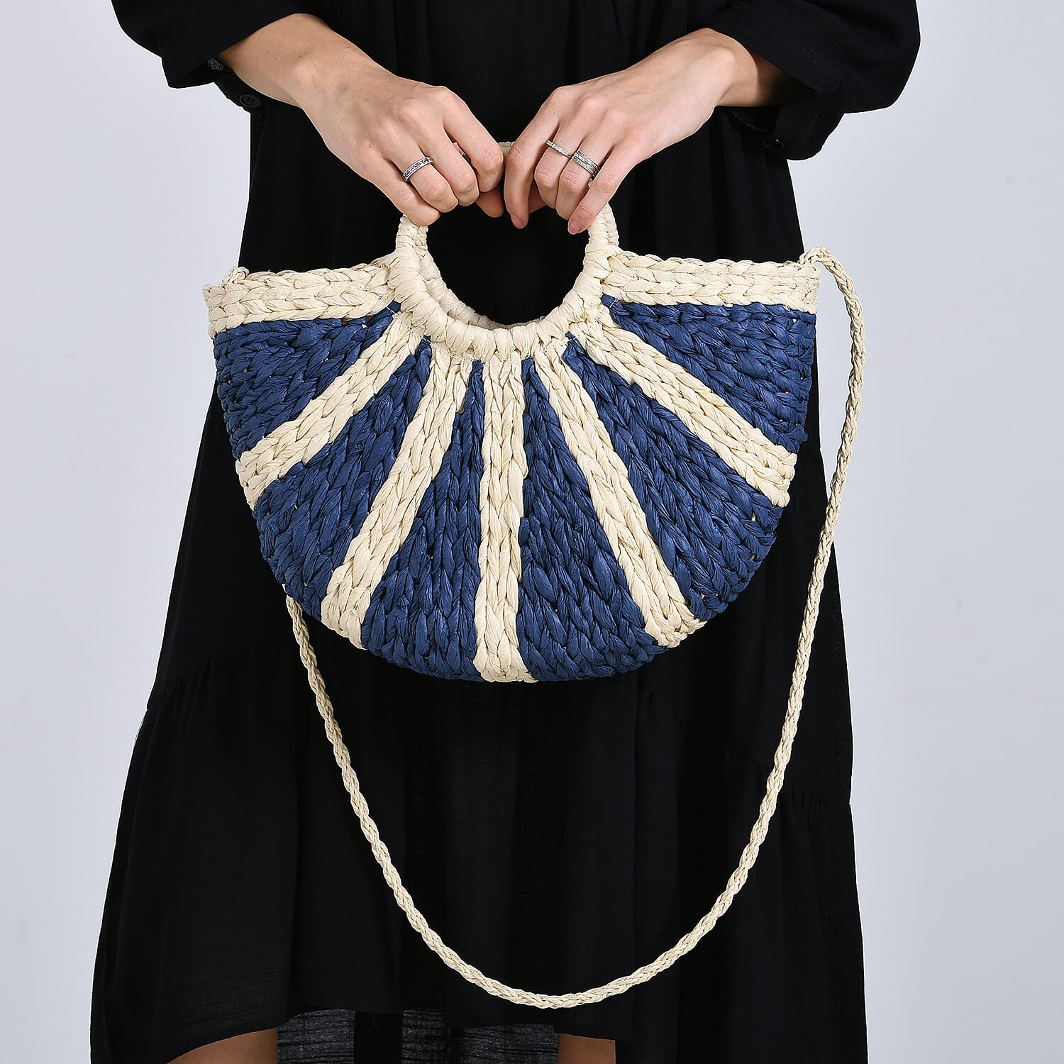 Retro Semi-circle Stripe Straw Beach Handbag - Blue
