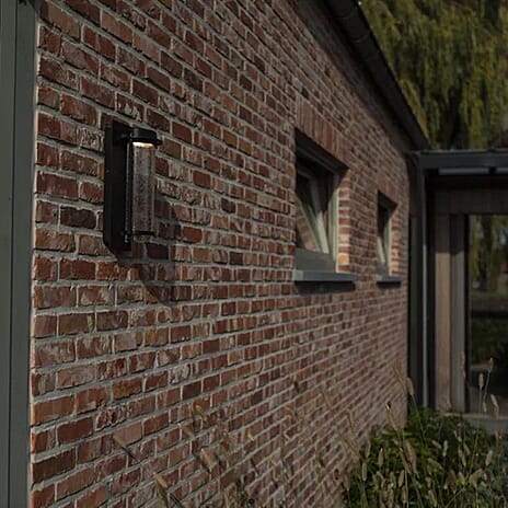 AQUARIUS IP44 INTEGRATED LED WALL LIGHT IN BLACK 700 LUMEN 3000K