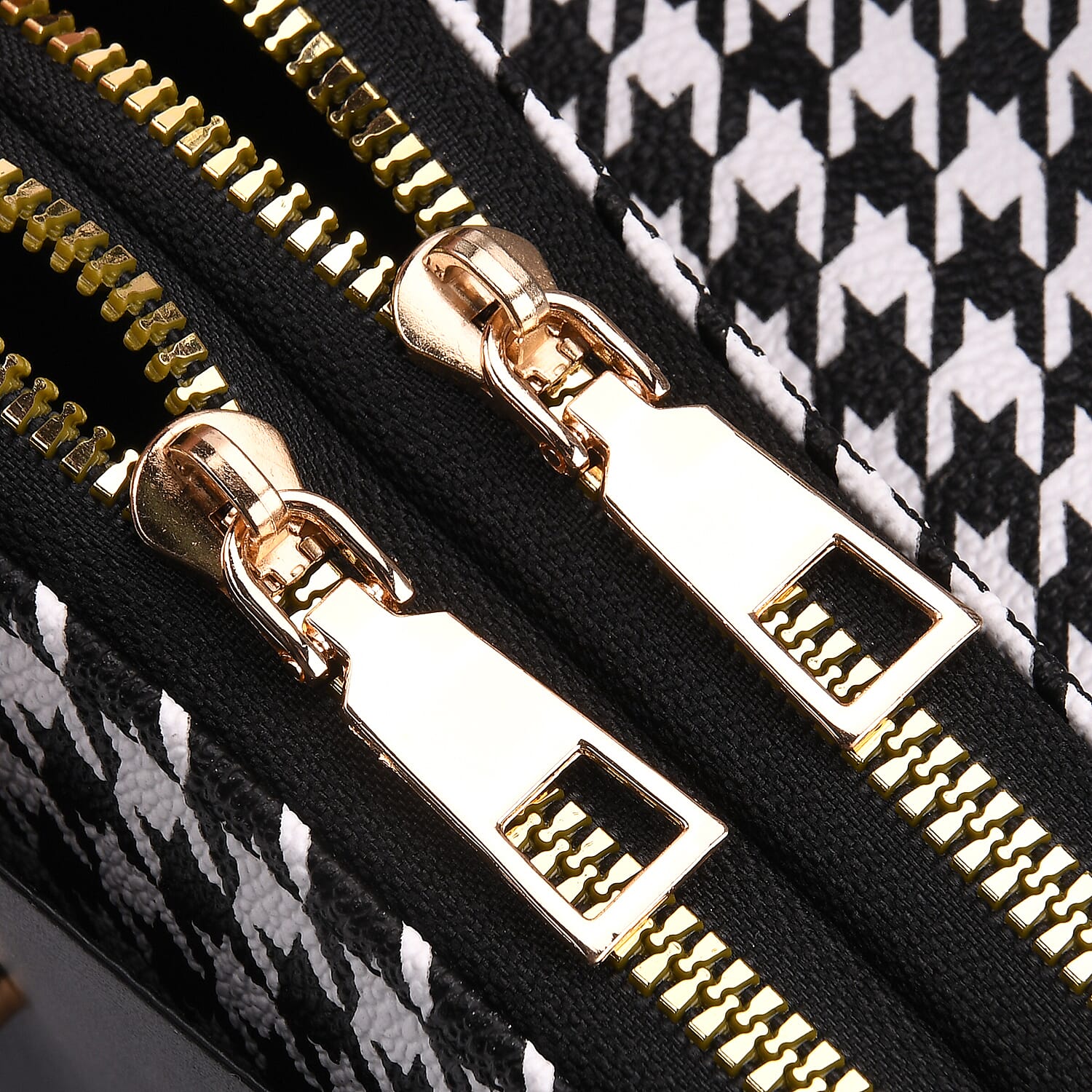 Designer Inspired - Houndstooth Pattern Crossbody Bag - Black - White