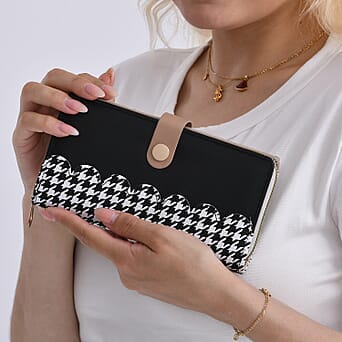https://tjcuk.sirv.com/Products/80/4/8046717/PU-Patterned-Wallet-Size-7x1x3-in-Black-Black_8046717_2.jpg?w=342&h=342