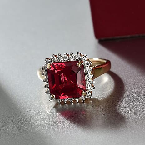 10K Yellow Gold AAA Lab Grown Padparadscha Sapphire, Lab Grown Diamond Main Stone With Side Stone Ring, Gold Wt.3.73 Gms  5.930  Ct.