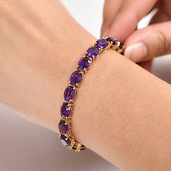 https://tjcuk.sirv.com/Products/80/5/8051046/African-Amethyst-Cluster-Bracelet-Size-7-in-18K-YG-Vermeil-Sterling-Si_8051046_2.jpg?w=342&h=342