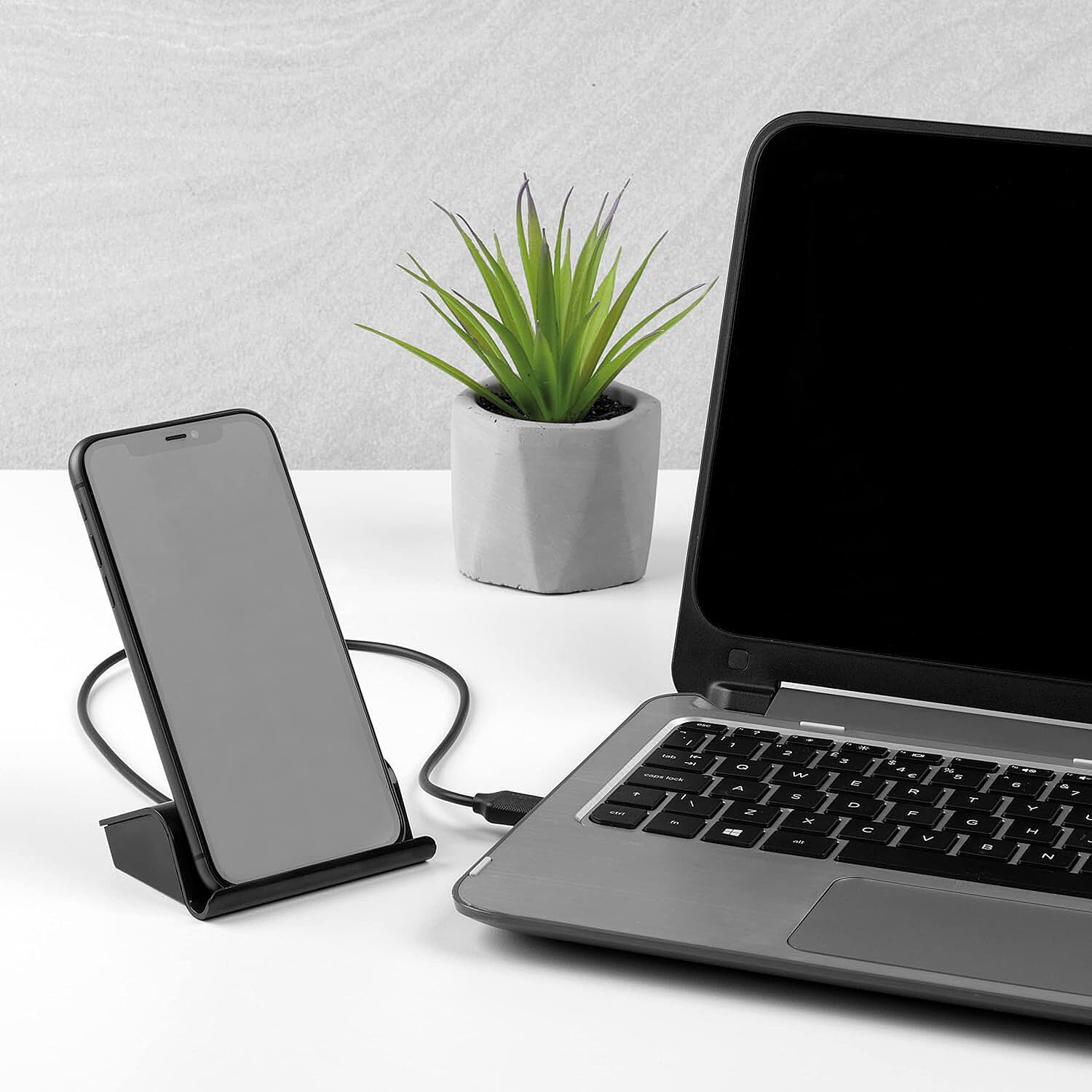 Intempo 4 Port USB Data Hub and Phone Holder - Black
