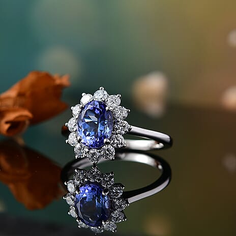 Luxuriant Diamond 950 Platinum AAA Tanzanite & Lab Grown Diamond VS-EF Solitaire Ring 2.50 Ct, Platinum wt. 4.00 Gms.
