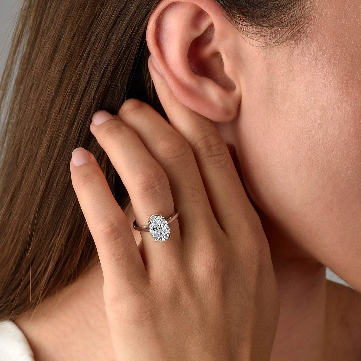 Luxuriant Diamond 950 Platinum IGI Certified (VS2-G) Oval Cut Lab Grown Diamond Ring 3.02 Ct.