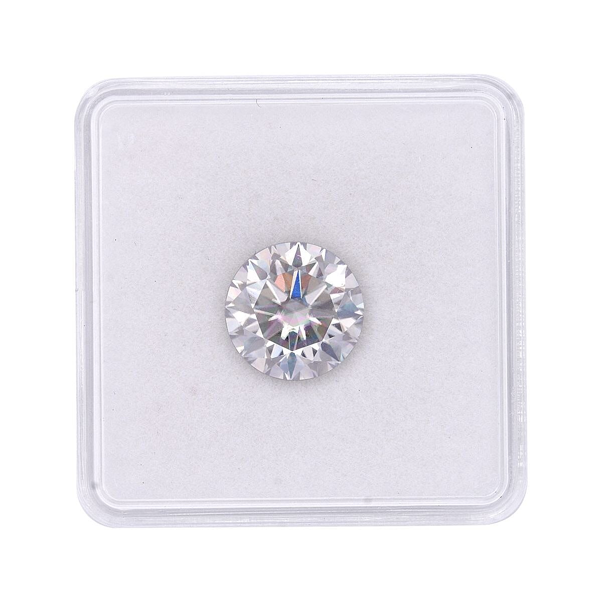 Moissanite Round Shape Gemstone 5.00 Ct. Moissanite Round Shape Gemstone 5.00 Ct.