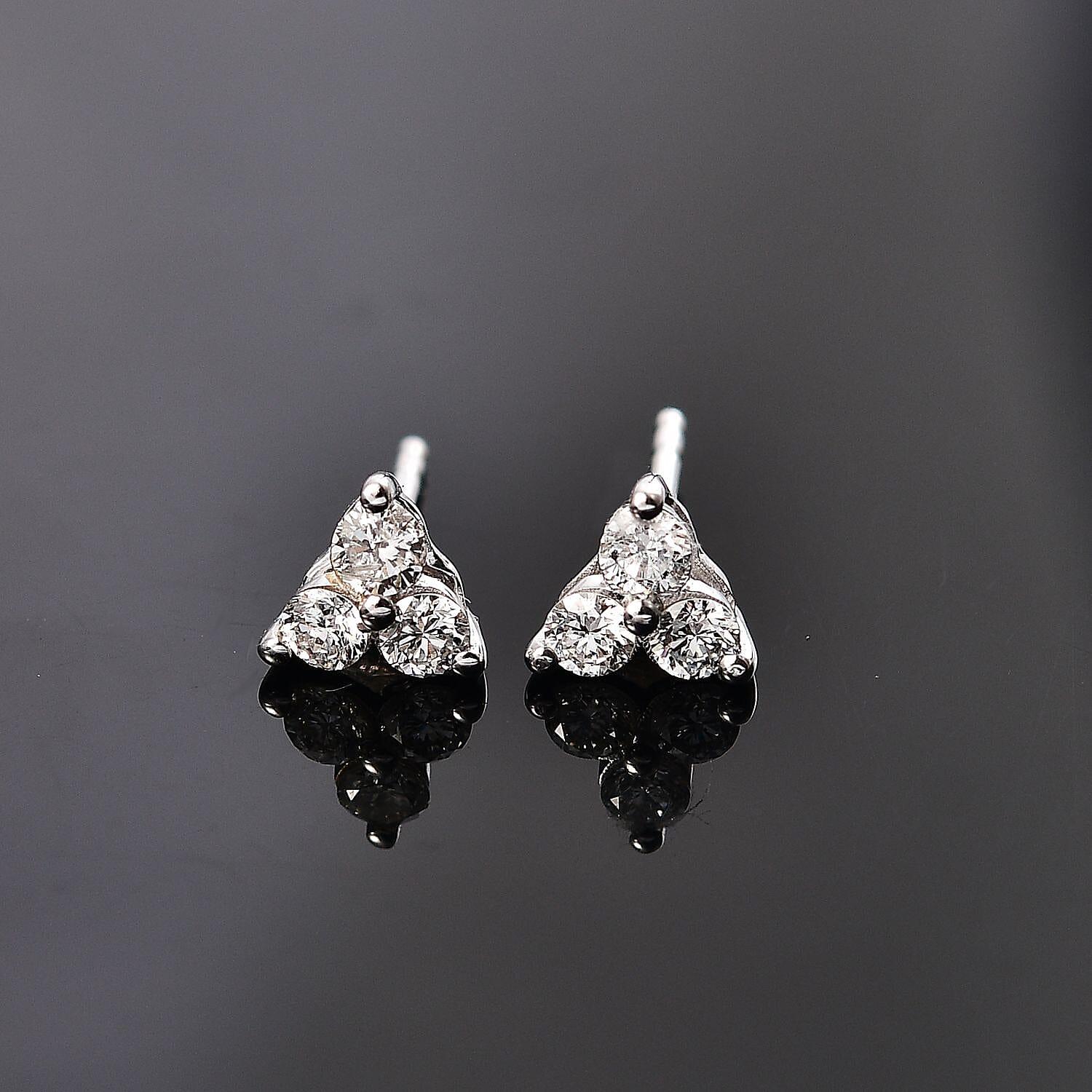 Luxuriant Diamond Lab Grown Diamond (SI-G-H) Earring with Push Back in Sterling Silver