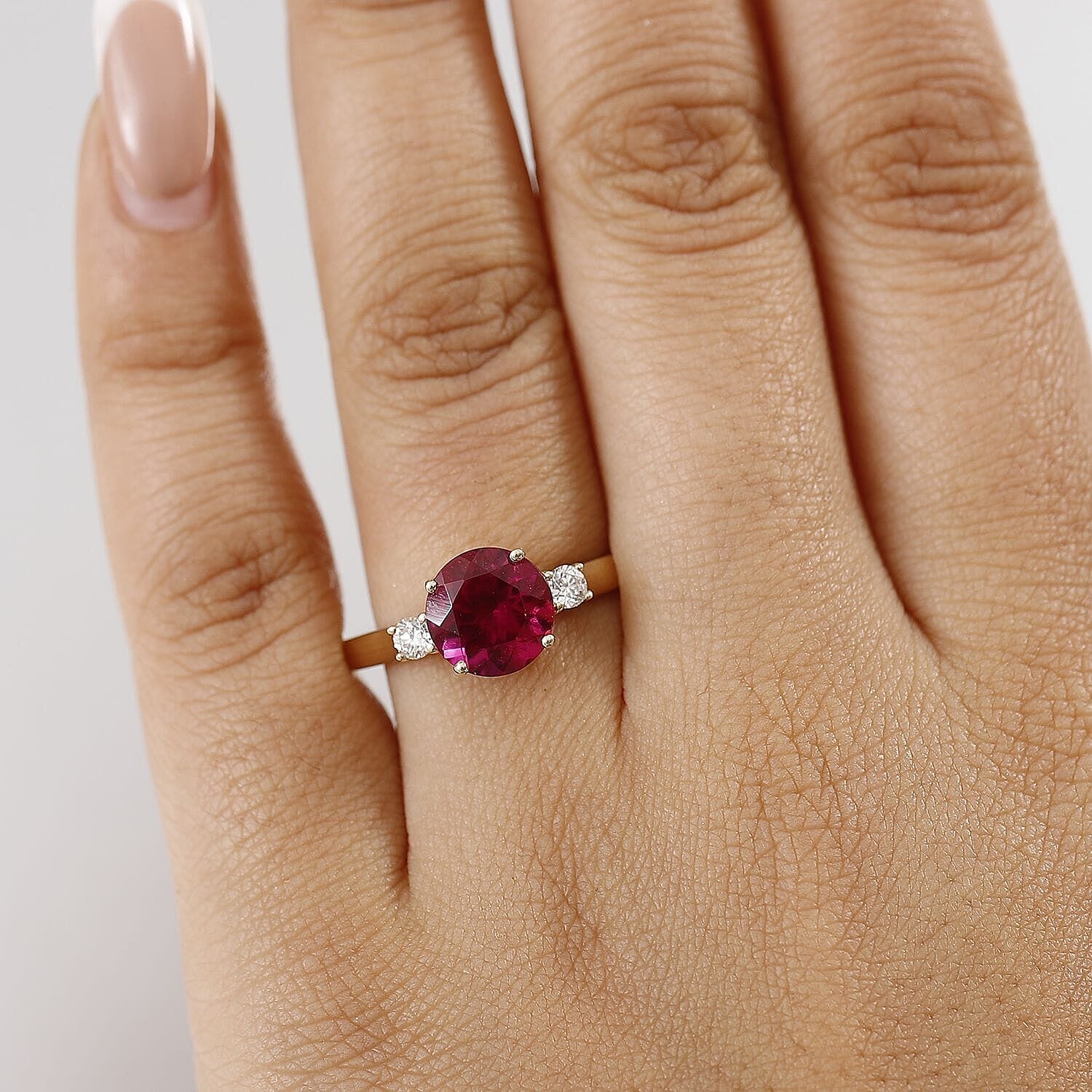 10K Yellow Gold AAA Lab Grown Bixbite, Lab Grown Diamond VS-EF Solitaire Ring, Gold Wt.2.31 Gms  2.505  Ct.