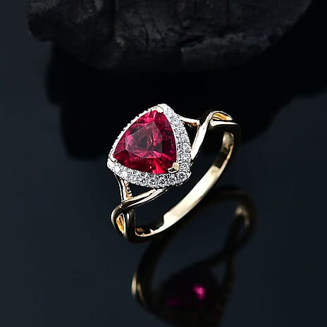 10K Yellow Gold AAA Lab Grown Bixbite, Lab Grown Diamond VS-EF Solitaire Ring, Gold Wt.2.84 Gms  2.281  Ct.