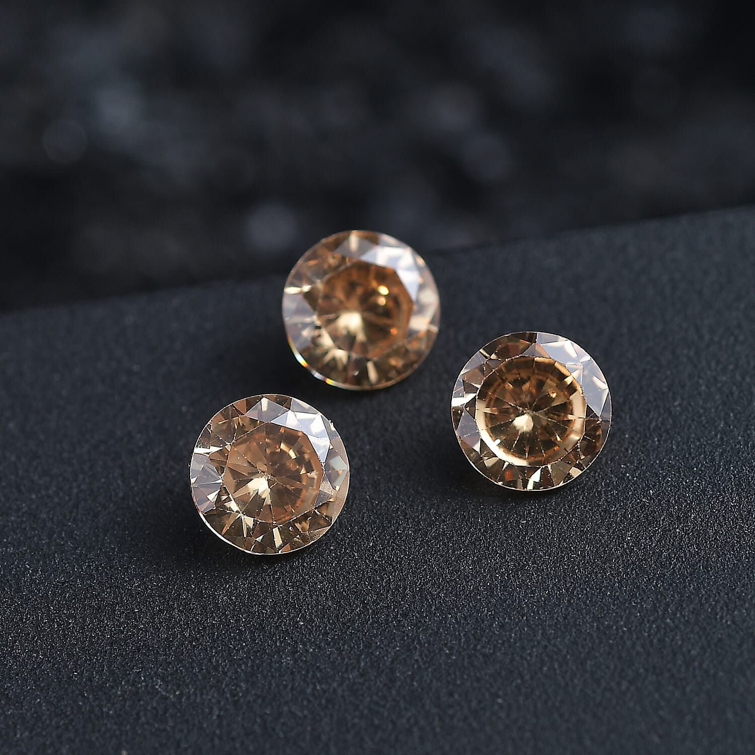 Champagne Cubic Zirconia Round Shape Gemstone 4.22 Ct.