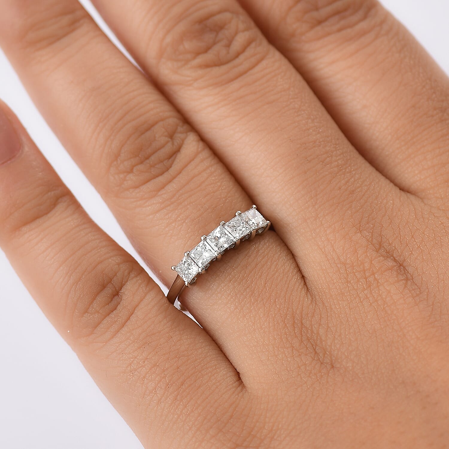 Luxuriant Diamond 950 Platinum VS Lab Grown Diamond EF, VS 5 Stone Ring, Platinum Wt.4 Gms  1.130  Ct.