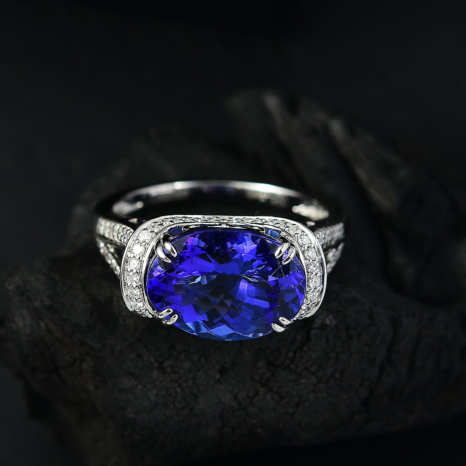 The Majesty - Luxuriant Diamond 950 Platinum AAAA Tanzanite & Lab Grown Diamond (VS-E-F) Solitaire Ring 7.02 Ct, Platinum Wt. 8.40 Gms. The Majesty - Luxuriant Diamond 950 Platinum AAAA Tanzanite & Lab Grown Diamond (VS-E-F) Solitaire Ring 7.02 Ct, Platinum Wt. 8.40 Gms.