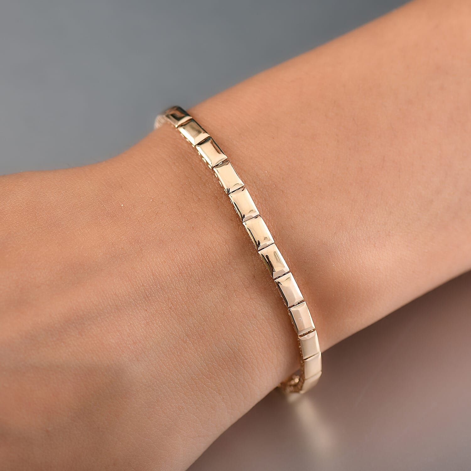 Biggest Designer Closeout Deal - 9K Yellow Gold Bar Bracelet (Size - 7.5), Gold Wt. 5.09 Gms Biggest Designer Closeout Deal - 9K Yellow Gold Bar Bracelet (Size - 7.5), Gold Wt. 5.09 Gms