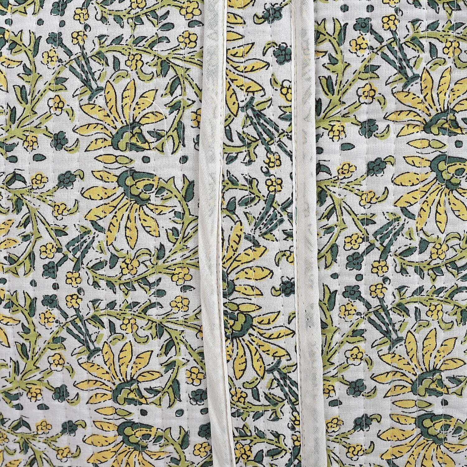 Quilted Fabric Flower Pattern Tote Bag with Zipper Closure - White, Yellow & Green