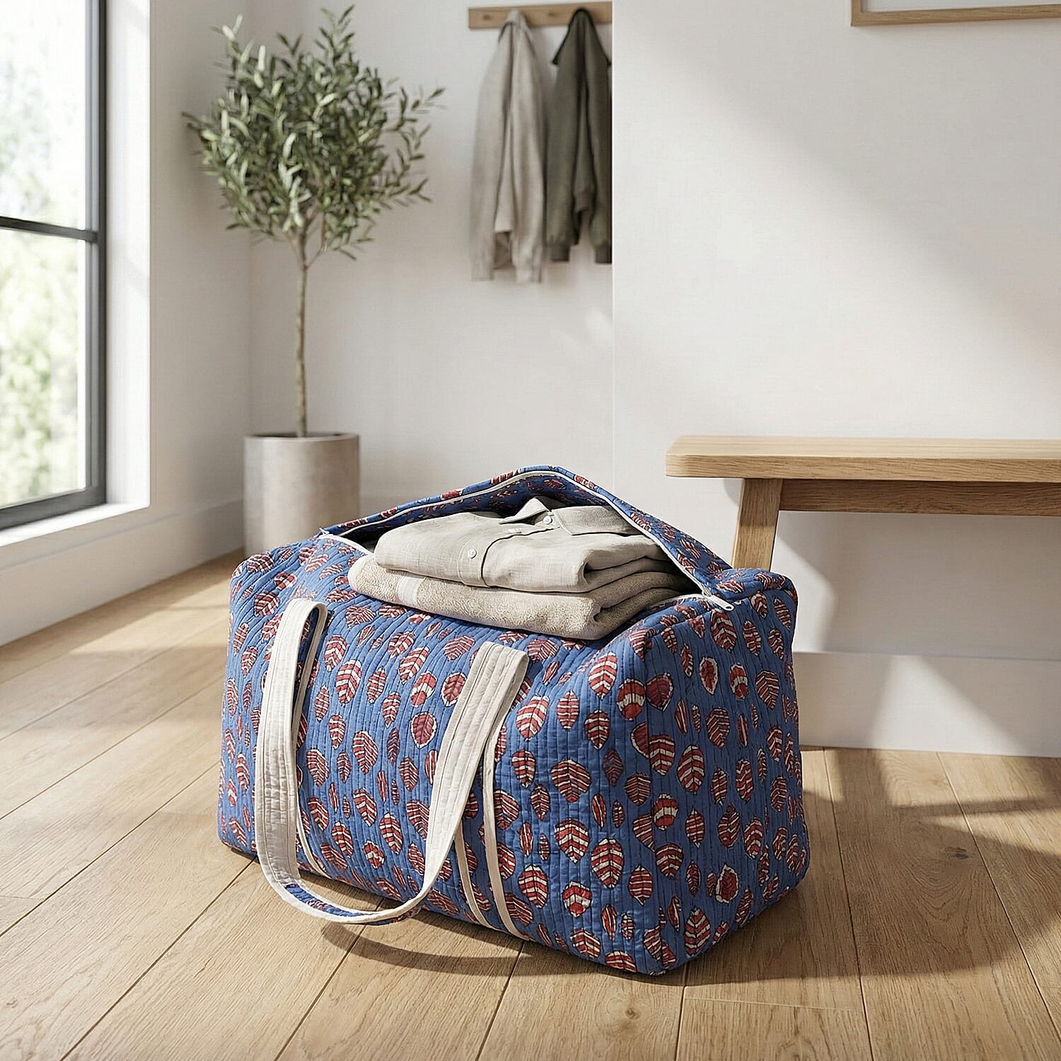 Quilted Fabric Floral Print Travel Duffel Bag - Blue & Red
