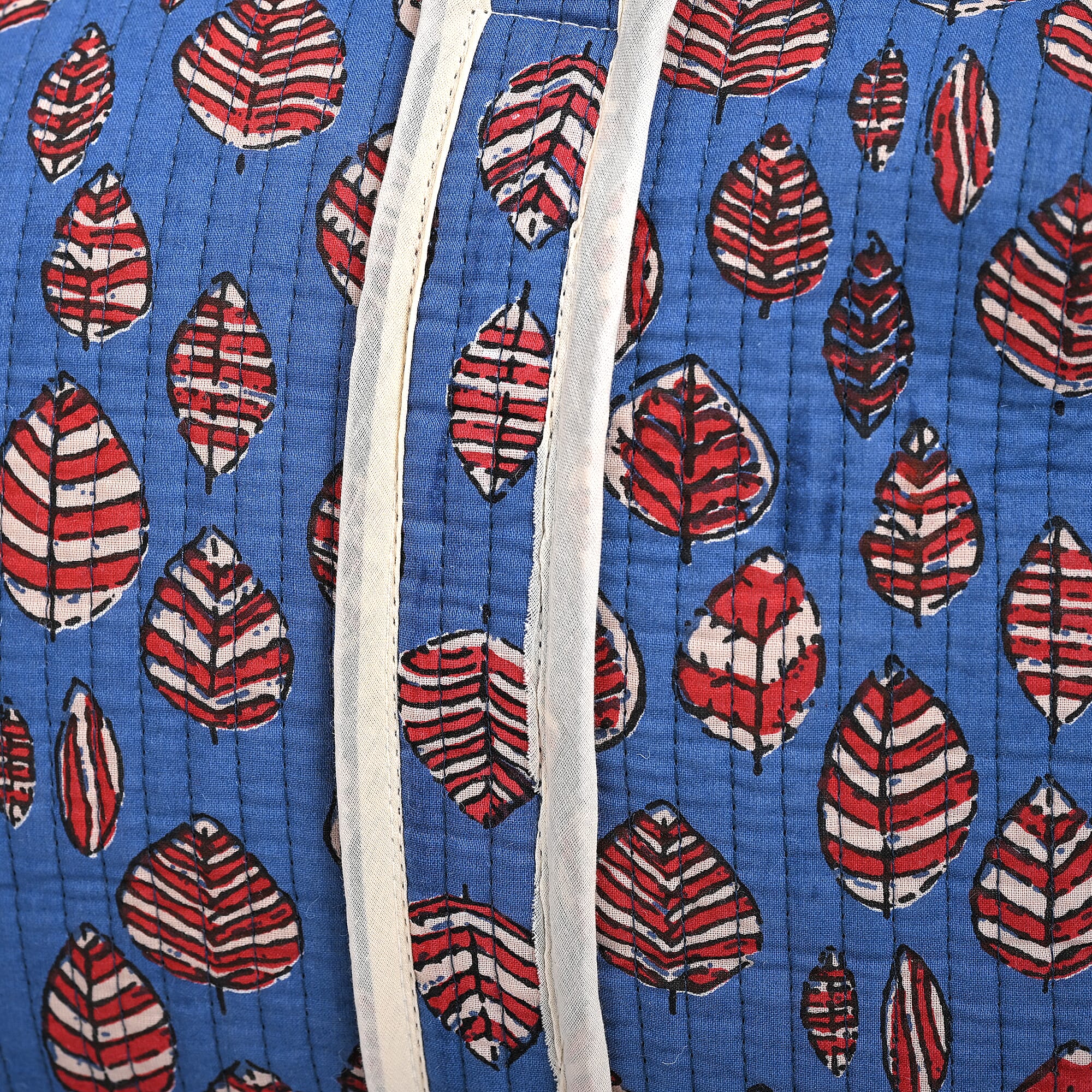 Quilted Fabric Floral Print Travel Duffel Bag - Blue & Red