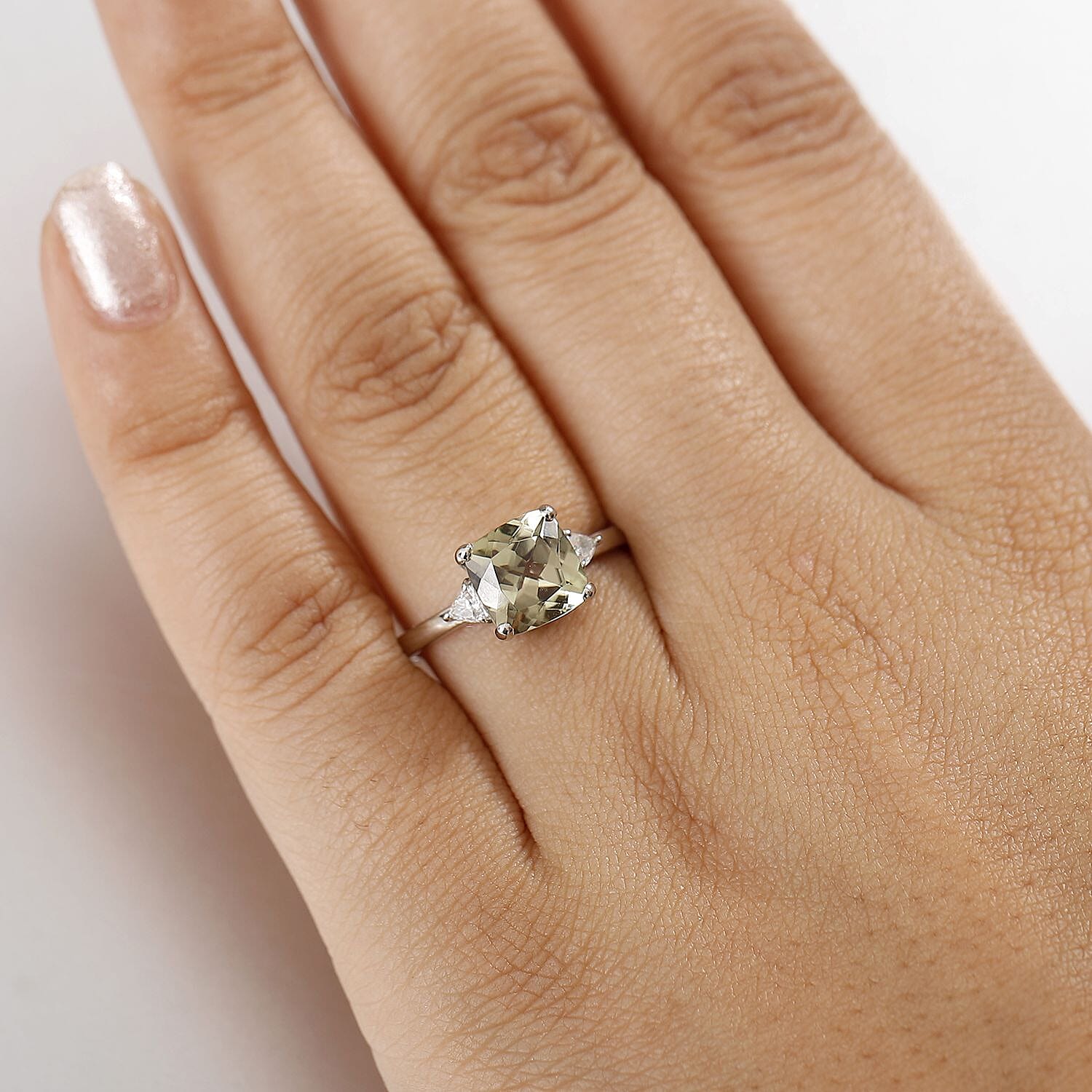 Luxuriant 950 Platinum AAA Turkizite Lab Grown Diamond (VS-EF) Ring 2.90 Ct, Platinum Wt. 4.33 Gms.