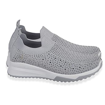 https://tjcuk.sirv.com/Products/80/9/8094753/Urban-Jacks-Women-s-Casual-Slip-On-Trainers-with-Memory-Foam-Diamond-D_8094753.jpg?w=342&h=342