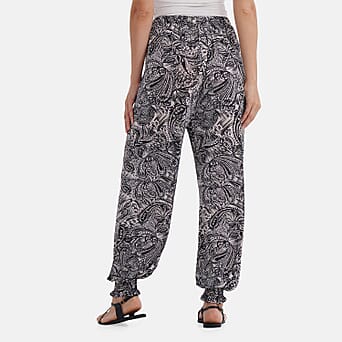https://tjcuk.sirv.com/Products/80/9/8095084/Tamsy-Printed-Jean-and-Pant-Trouser-Size-One-Size-Curve-Black-White-Bl_8095084_1.jpg?w=342&h=342