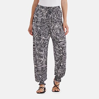 https://tjcuk.sirv.com/Products/80/9/8095084/Tamsy-Printed-Jean-and-Pant-Trouser-Size-One-Size-Curve-Black-White-Bl_8095084_3.jpg?w=342&h=342