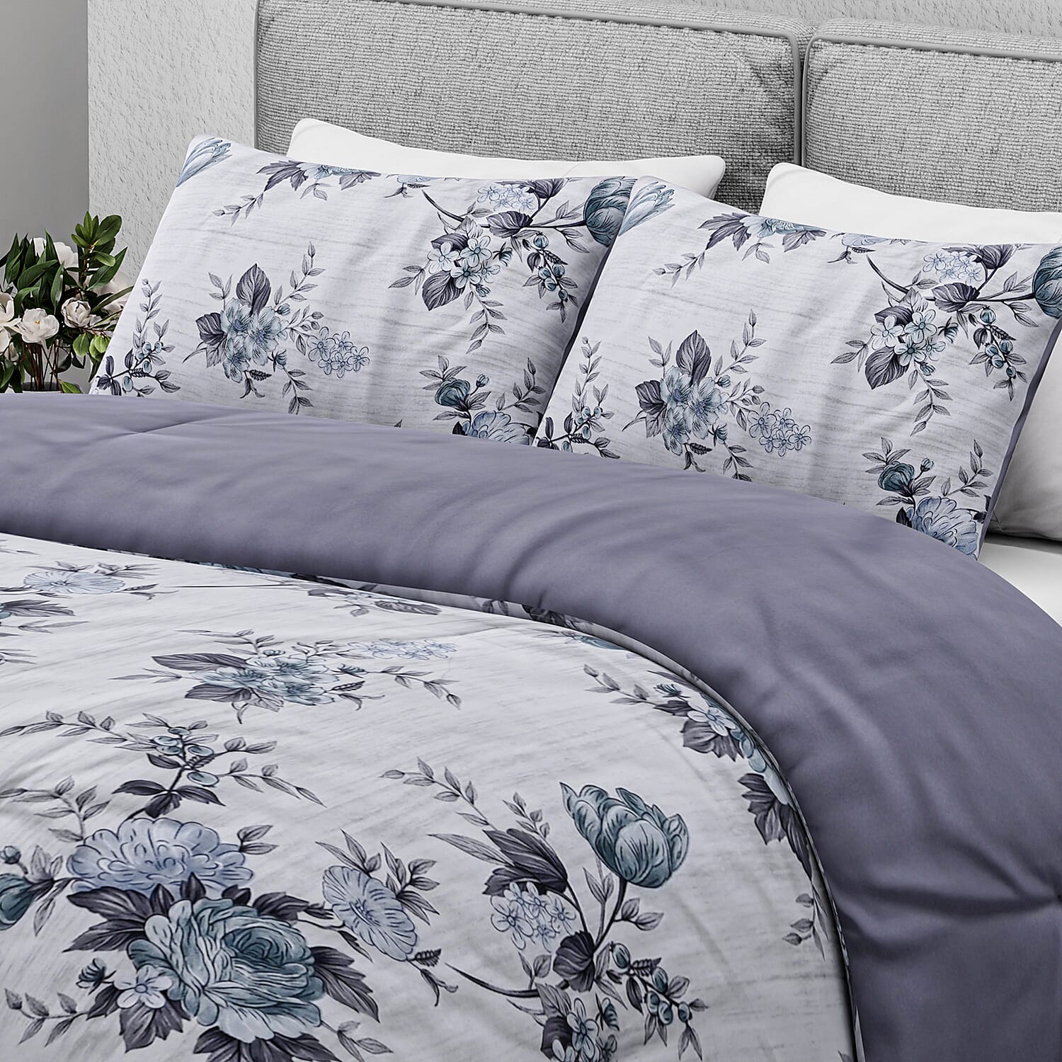 Boutique Bedding Collection - Lightweight Leaf Design Comforter With 2 Pillowcases (Size Double)