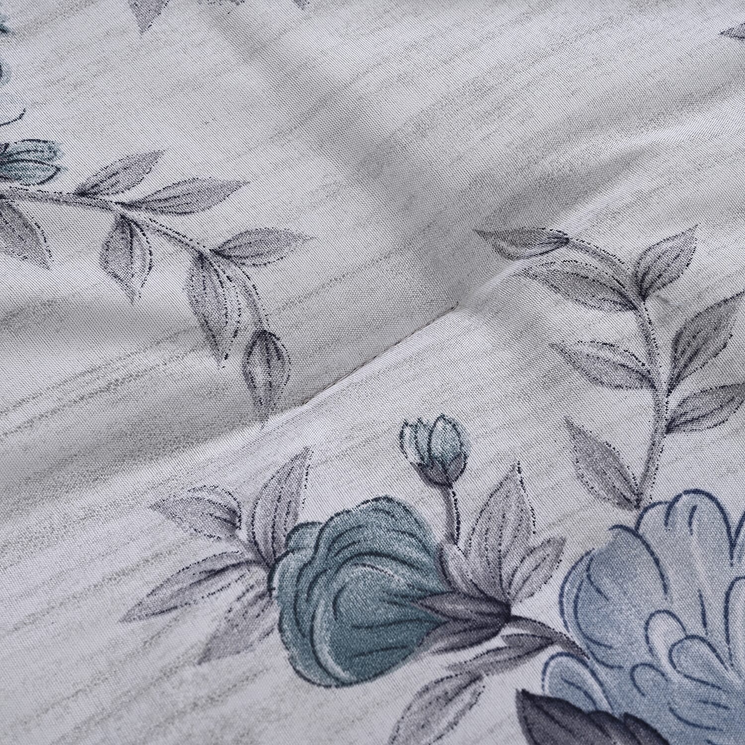 Boutique Bedding Collection - Lightweight Leaf Design Comforter With 2 Pillowcases (Size Double)