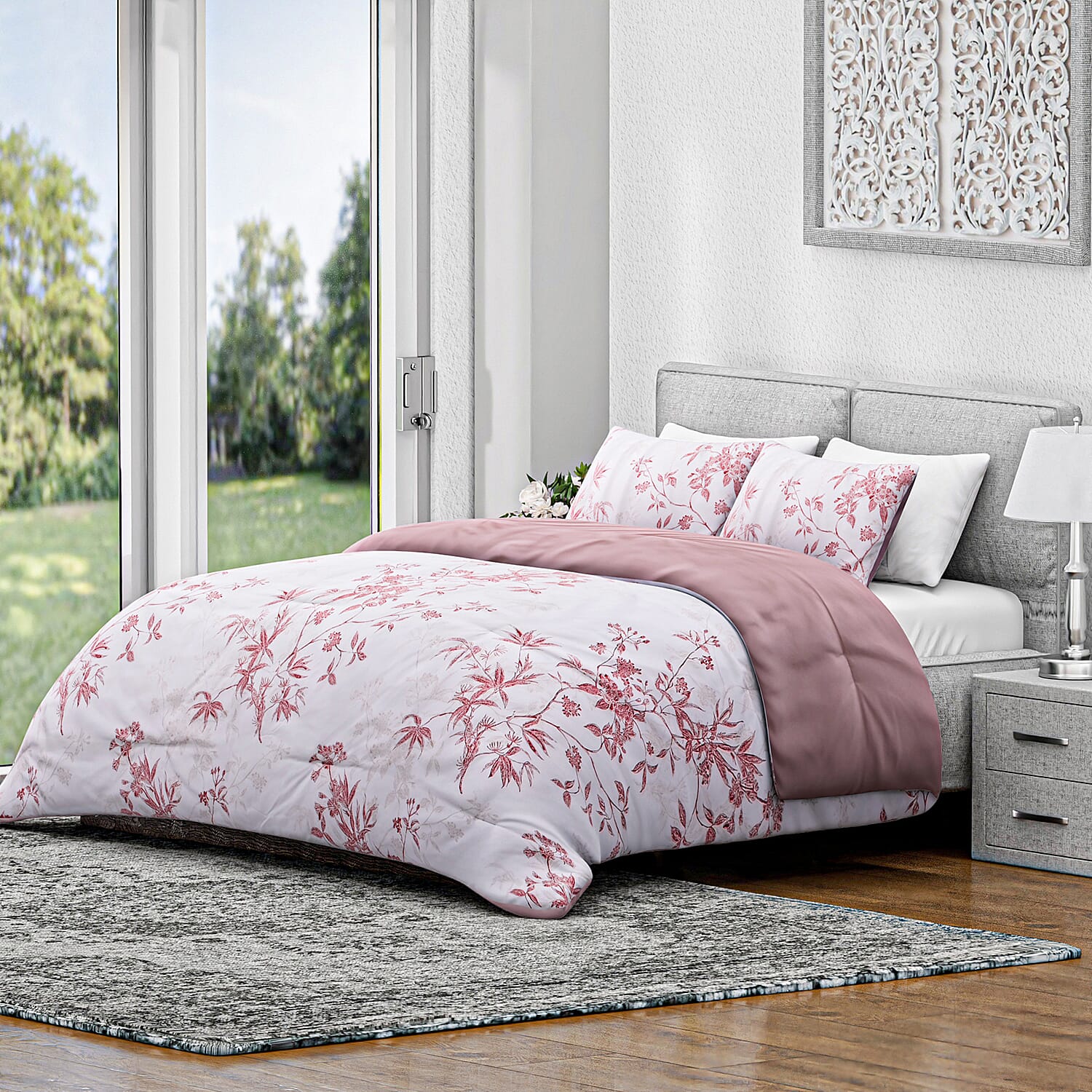 Boutique Bedding Collection - Lightweight Leaf Design Comforter With 2 Pillowcases (Size Double)