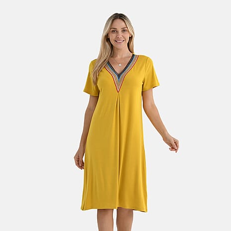 - Maisi Relaxed Fit V-Neck Lace Trim Dress (Size XL) - Yellow