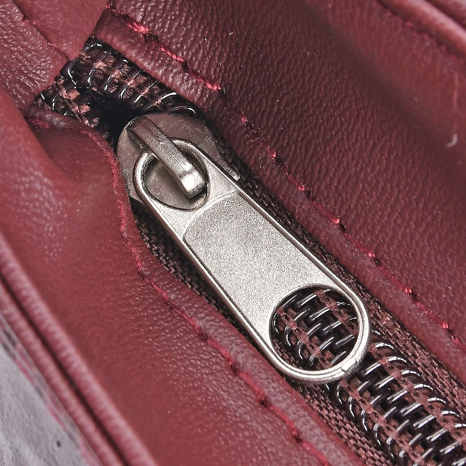 100% Leather Crossbody Bag with Adjustable Shoulder Strap - Burgandy