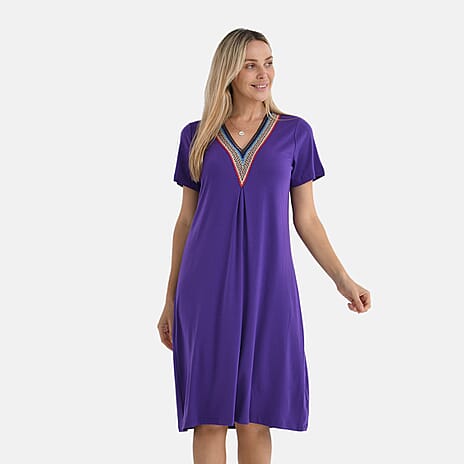 La Marey Casual Short Sleeve V-Neck Midi Dress with Embroidered Lace Trim (Size M) - Purple