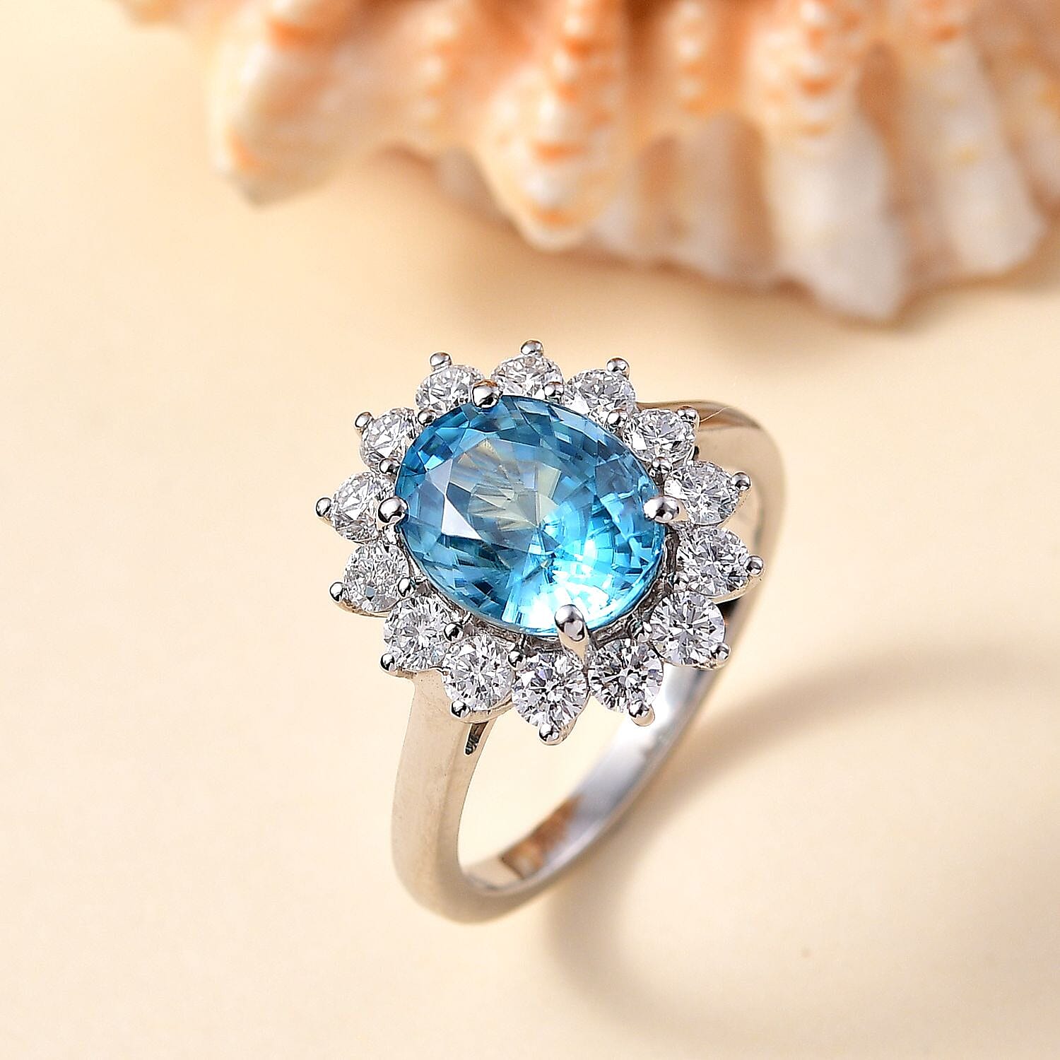 950 Platinum AAA Blue Zircon & Lab Grown Diamond (SI-G-H) Ring 5.47 Ct, Platinum Wt. 5.31 Gms.