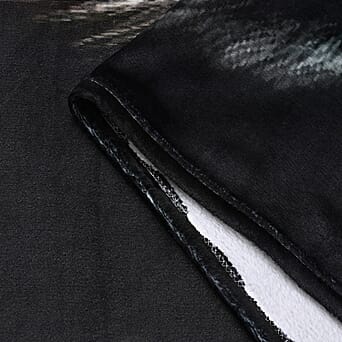 https://tjcuk.sirv.com/Products/81/0/8101946/Homesmart-Digital-Wolf-Print-Flannel-Cozy-Blanket-200x150-cm-Black_8101946_3.jpg?w=342&h=342