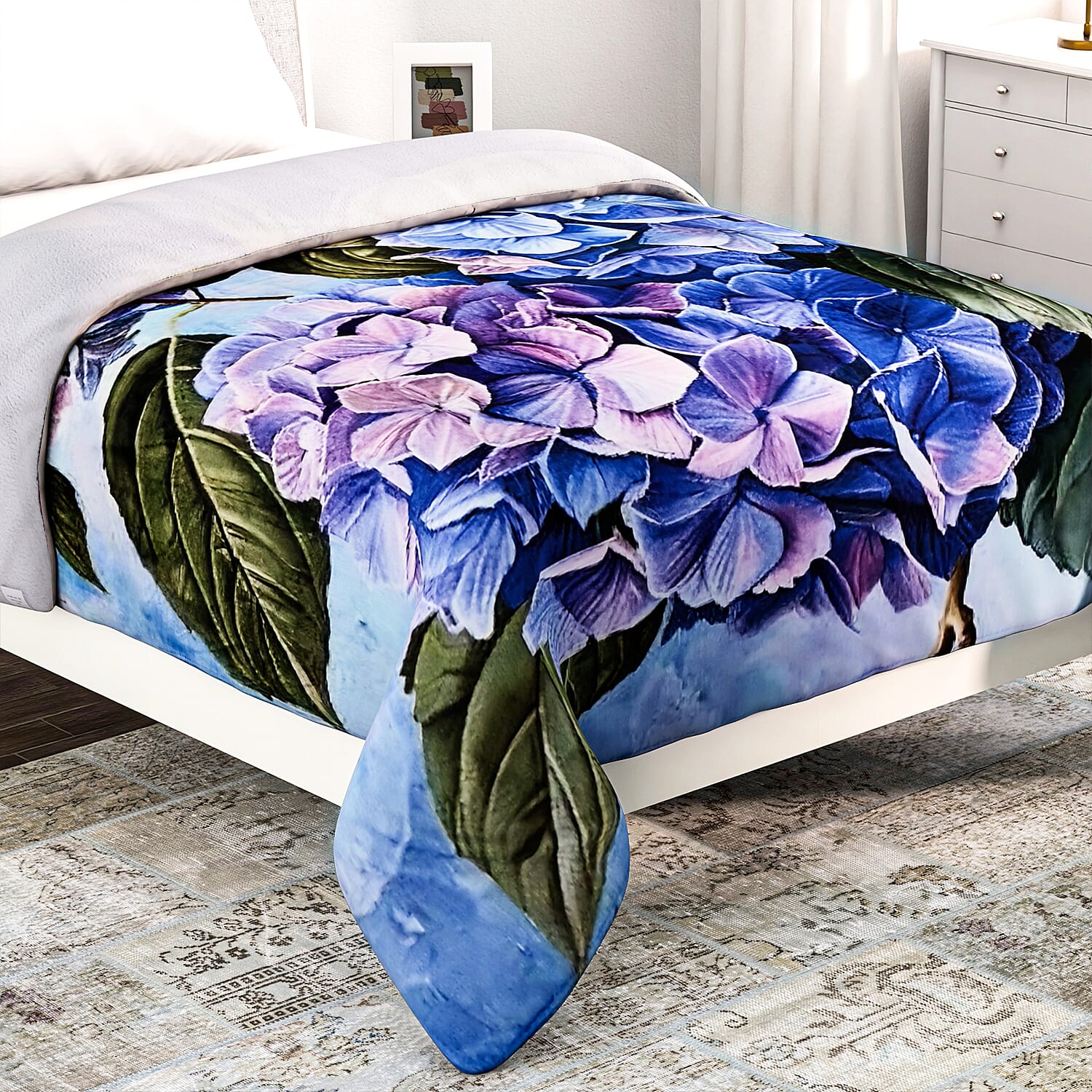 LAST IN STOCK Hydrangea Pattern Digital Print Flannel Cozy Blanket (150x200 cm) - Blue