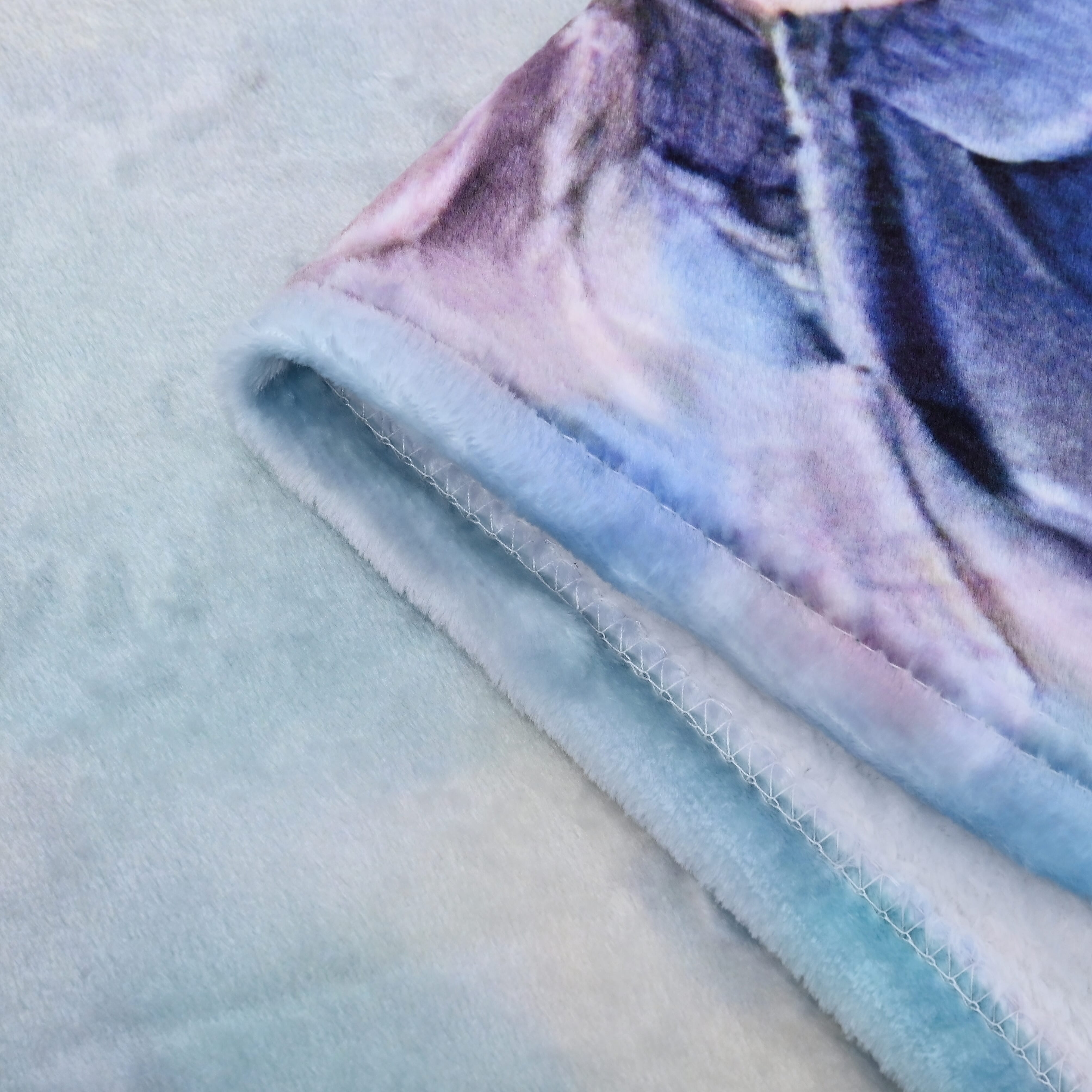 LAST IN STOCK Hydrangea Pattern Digital Print Flannel Cozy Blanket (150x200 cm) - Blue