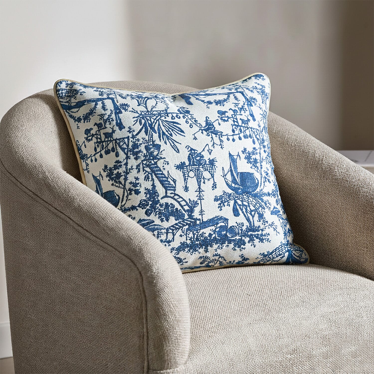 Signare Tapestry Collection - Designer Inspired Chinoserie Cushion (Size 45x45 cm) - Blue