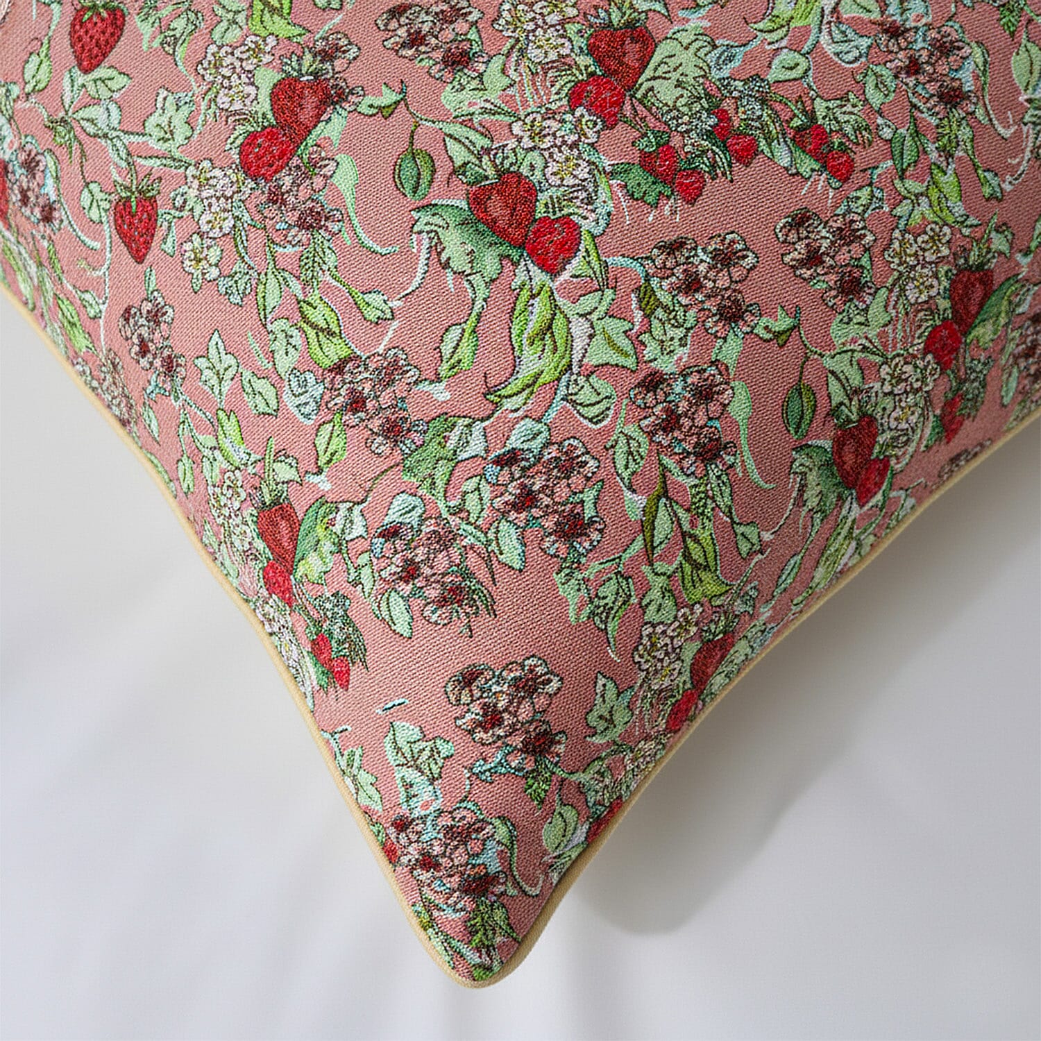 Signare Tapestry Collection - Designer Inspired Wild Stawberry Garden Cushion (Size 45x45cm) - Peach