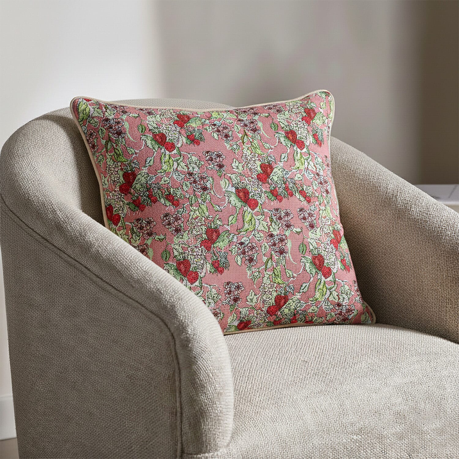 Signare Tapestry Collection - Designer Inspired Wild Stawberry Garden Cushion (Size 45x45cm) - Peach