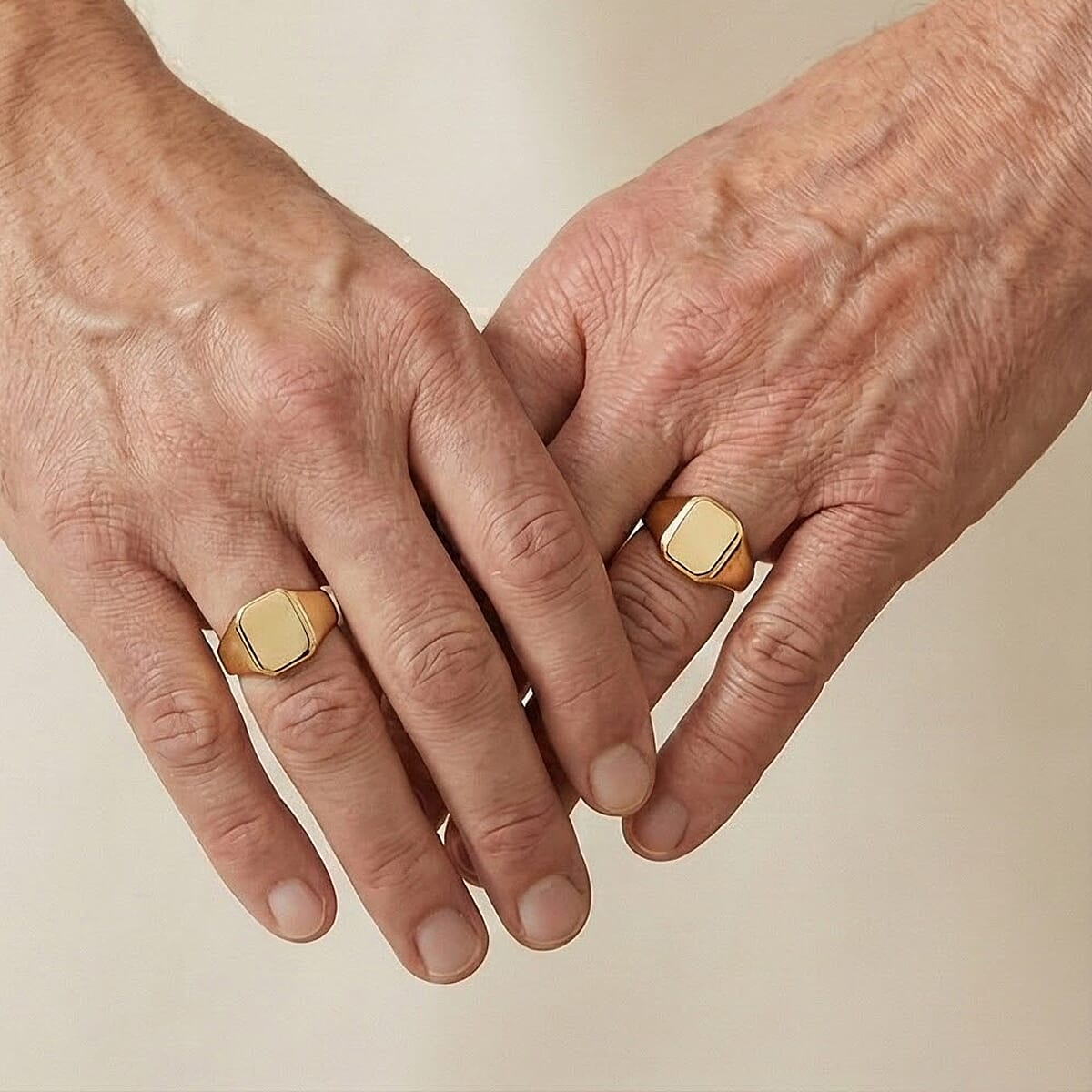 JCK Vegas Close Out - 9K Yellow Gold SIGNET Ring