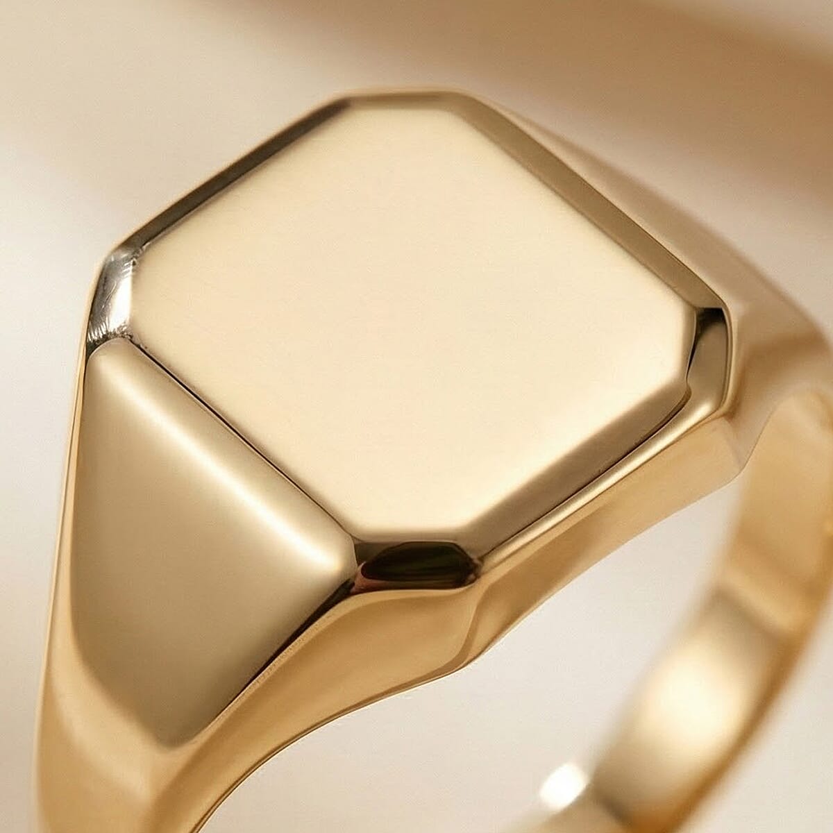 JCK Vegas Close Out - 9K Yellow Gold SIGNET Ring