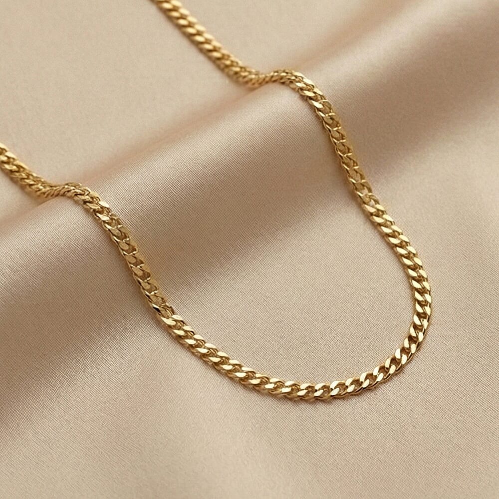 Hatton Garden Close Out Deal - 9K Yellow Gold Flat Curb Chain (Size 18) with Spring Ring Clasp