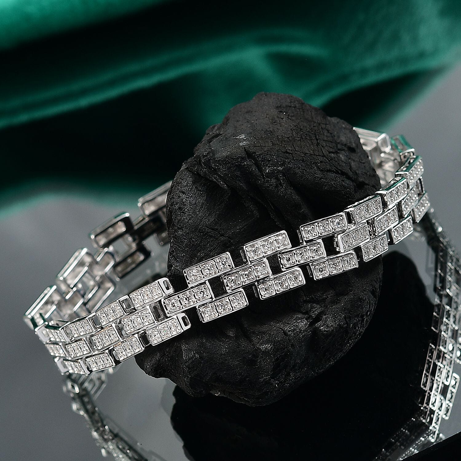 Luxuriant (SI-GH) Lab Grown Diamond Bracelet (Size 7.5) in Rhodium Overlay Sterling Silver 1.98 Ct, Silver Wt. 15.64 Gms.